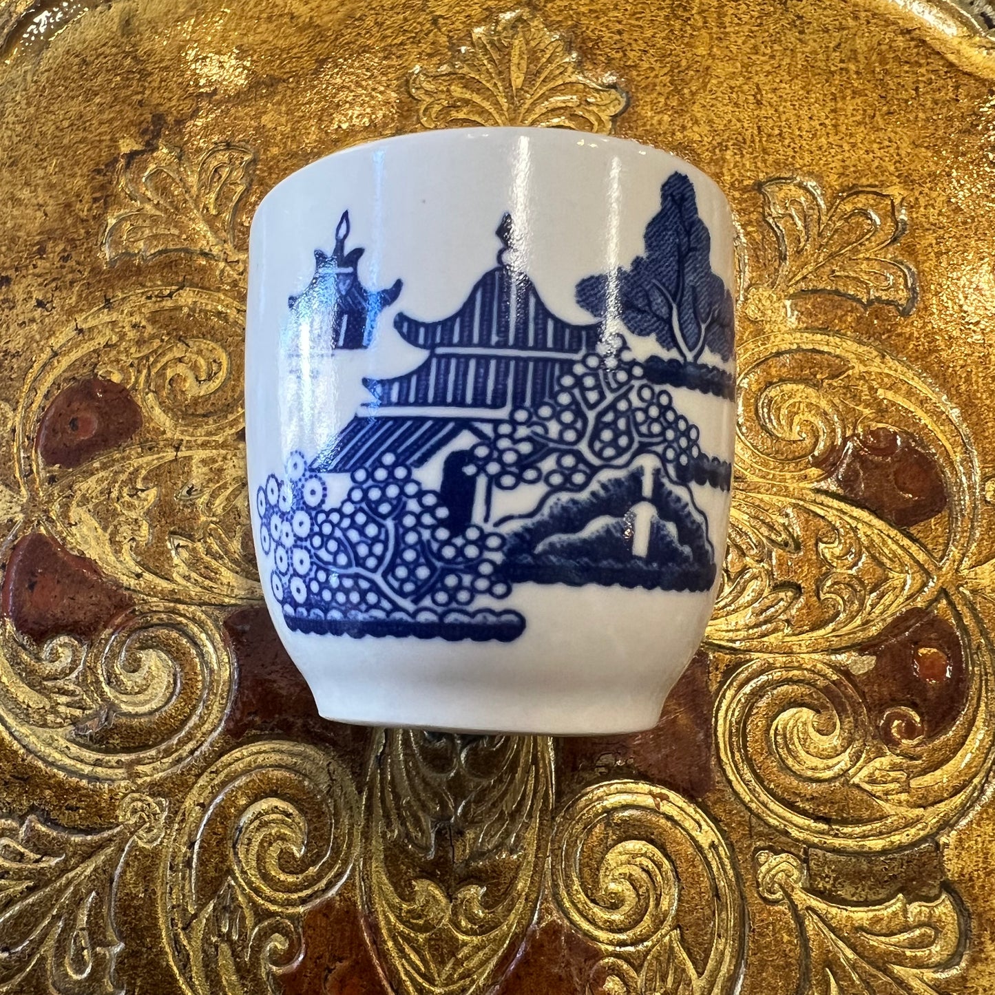 Vintage Willow Pattern Egg Cup England Blue & White Kitchenalia